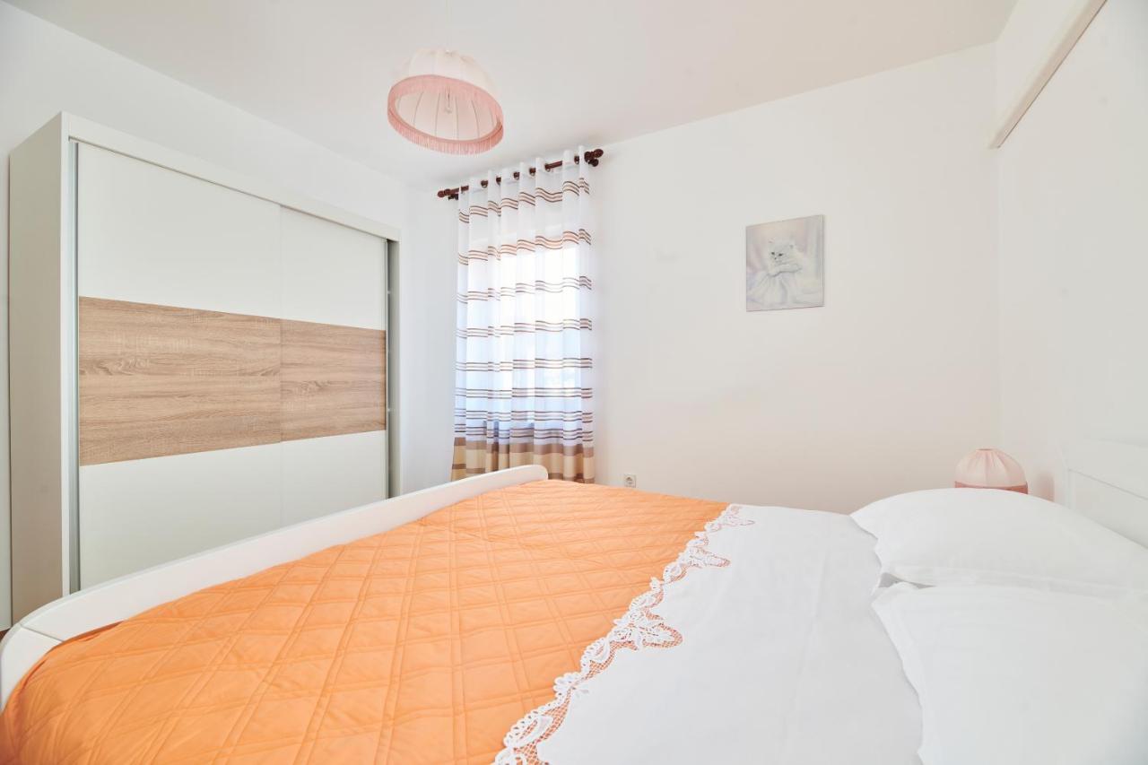 Haus Ana Apartment โปเรช ภายนอก รูปภาพ